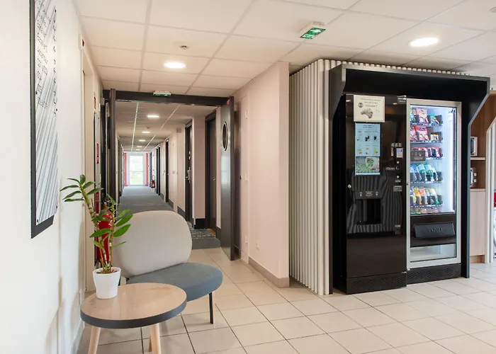 B&B HOTEL Cholet Nord