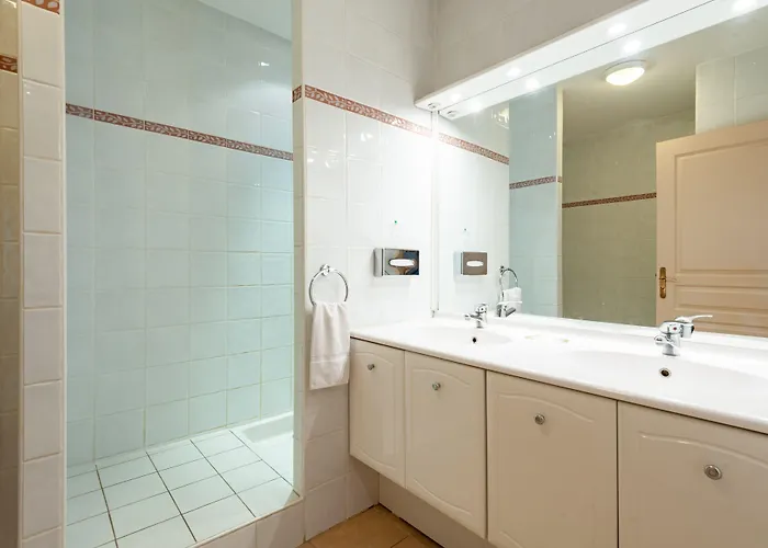 Residhotel Golf Grand Avignon