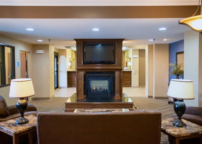 Holiday Inn Express Devils Lake By Ihg