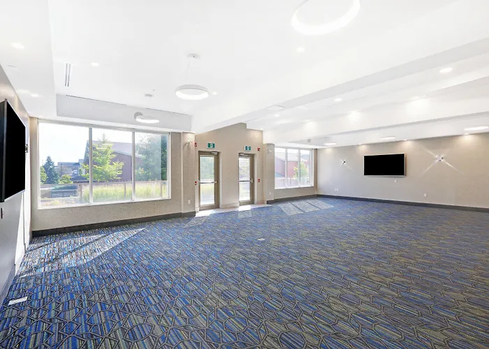 Holiday Inn Express & Suites - Woodstock, On Canada