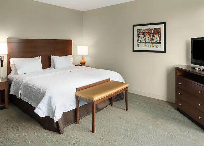 Hampton Inn & Suites Little Rock-Downtown