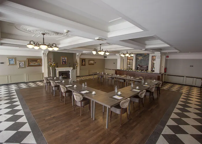 Golden Tulip Hotel West-Ende