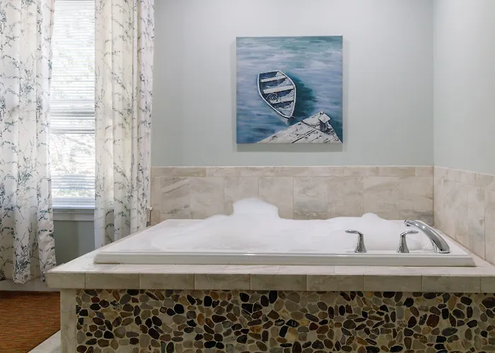 Admiral'S Inn Resort