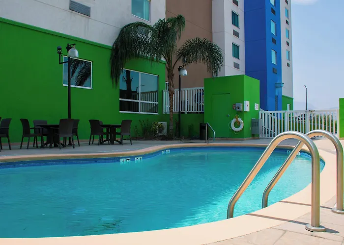 Holiday Inn Express Saltillo Zona Aeropuerto, an IHG Hotel