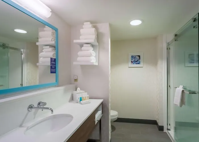Hampton Inn & Suites Herndon-Reston
