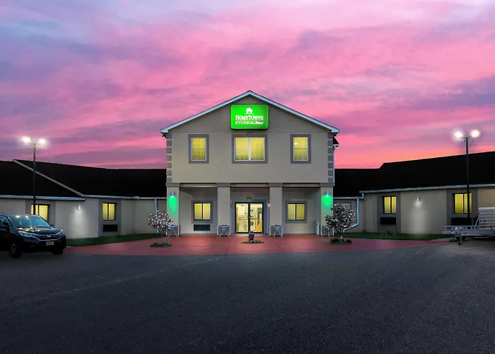 Hometowne Studios By Red Roof Denver - Lancaster County