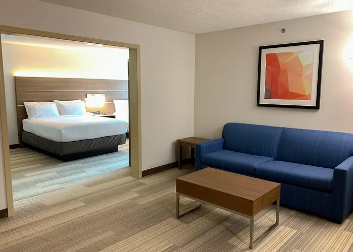 Holiday Inn Express & Suites Lexington Downtown Area-Keeneland By Ihg