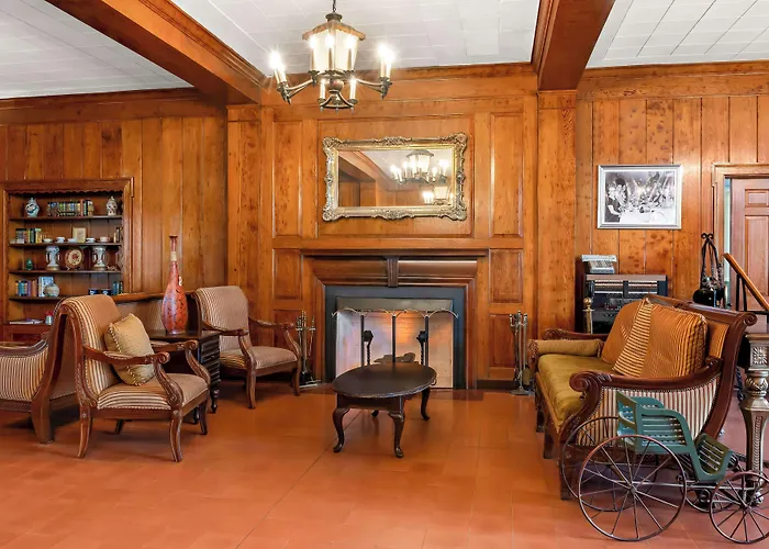 Americas Best Value Inn Historic Clewiston Inn