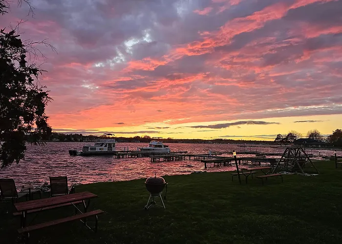 Snug Harbor Inn