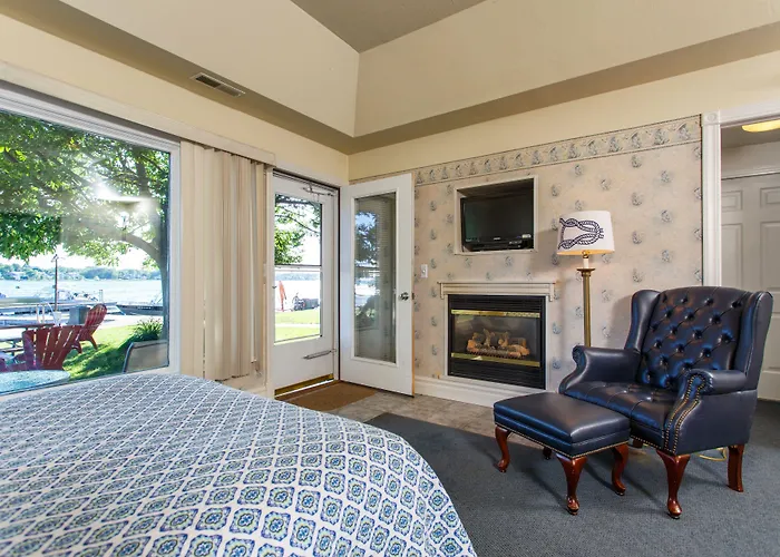 Snug Harbor Inn