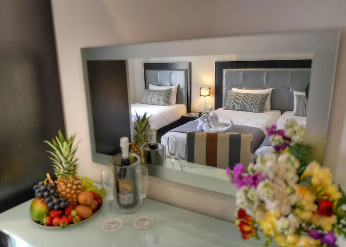 St. Julian'S Bay Hotel
