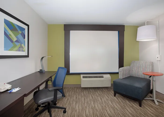Holiday Inn Express Hotel & Suites Longmont By Ihg