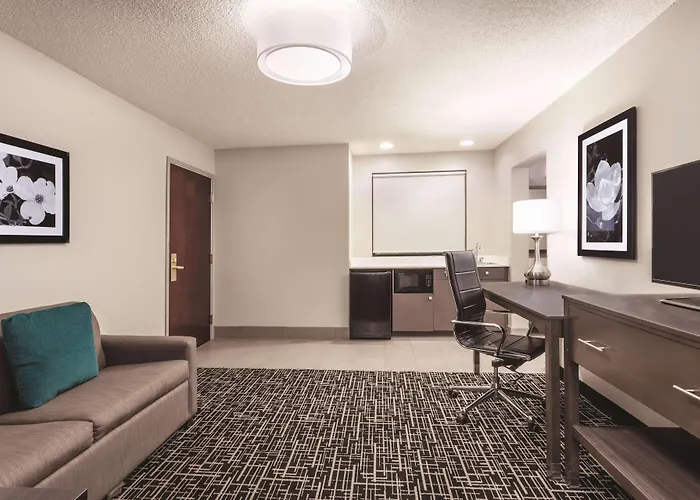 La Quinta Inn & Suites By Wyndham Covington