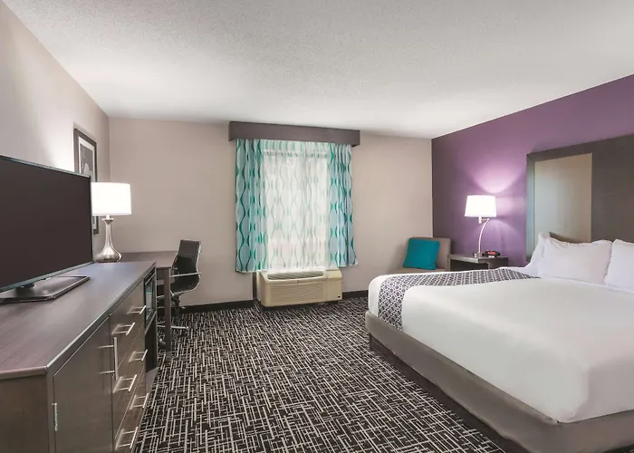 La Quinta Inn & Suites By Wyndham Covington