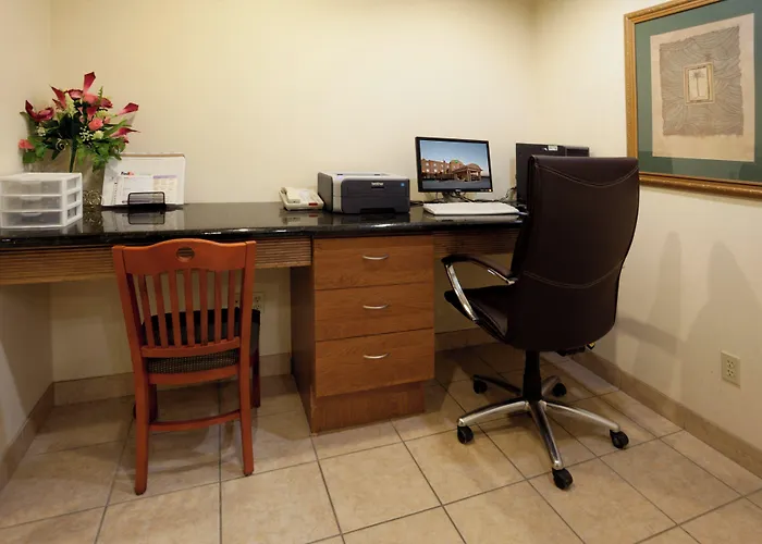 Holiday Inn Express Hotel & Suites Zapata By Ihg