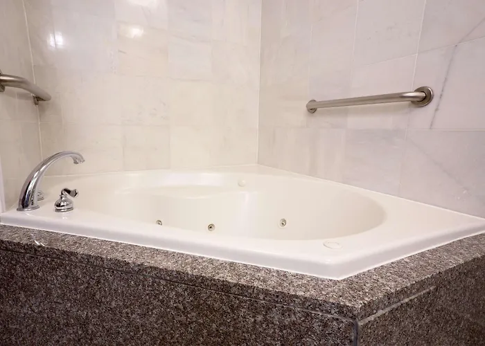 Drury Inn & Suites Columbus Grove City