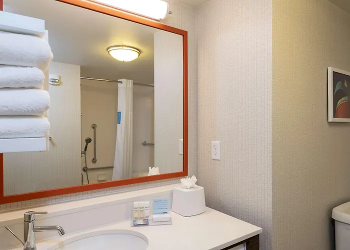 Hampton Inn & Suites Fort Myers-Colonial Boulevard