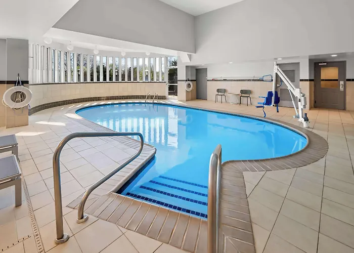Spark By Hilton Woodbridge