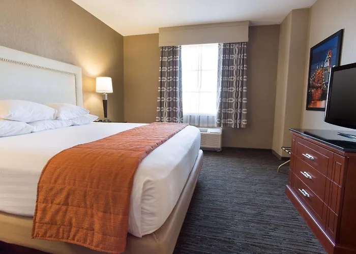 Drury Inn & Suites Cincinnati Sharonville