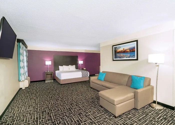 La Quinta By Wyndham Latham Albany Airport