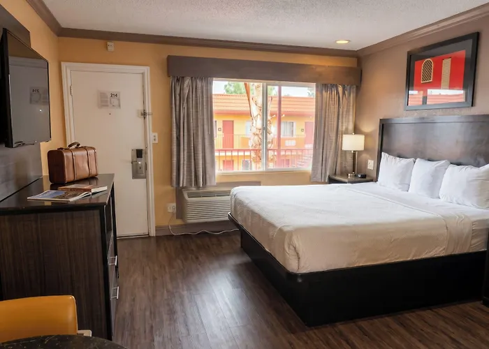 Travelodge By Wyndham El Cajon