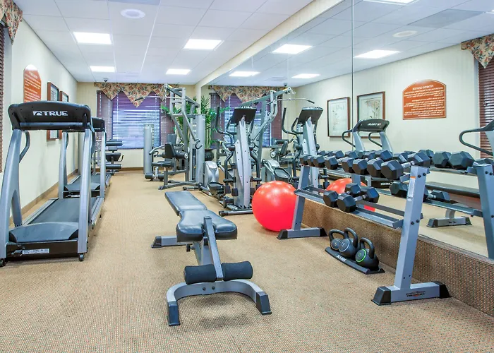 Holiday Inn Express & Suites Bloomington By Ihg