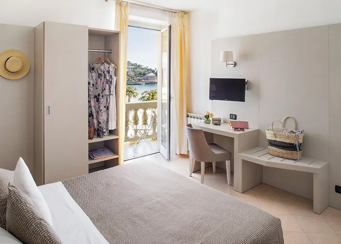Hotel Vesuvio