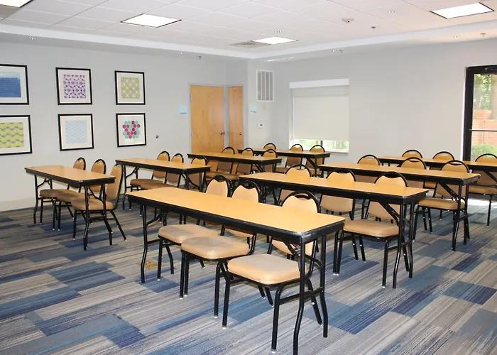 Holiday Inn Express Forest City By Ihg