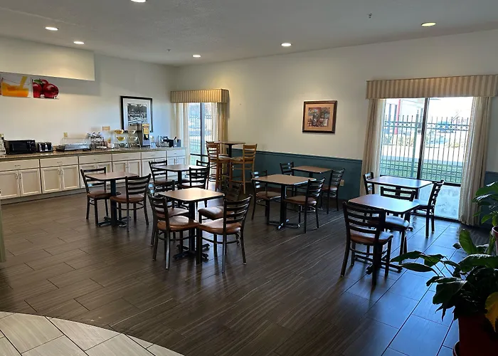 Quality Inn & Suites Hattiesburg North