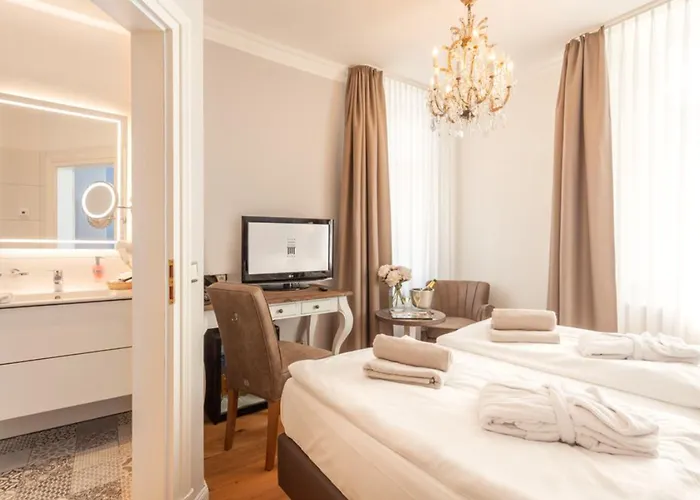 Hotel Vier Jahreszeiten Binz (Adults Only)