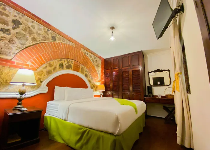 El Carmen Hotel