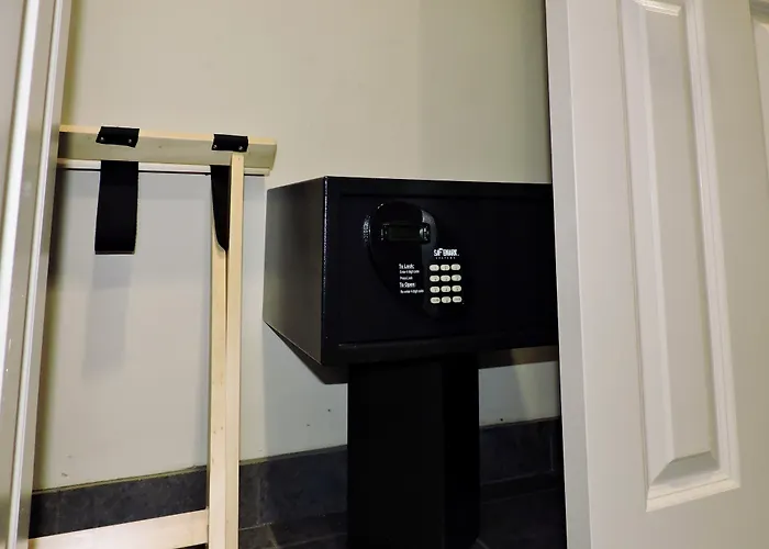 Marco Laguardia Hotel & Suites