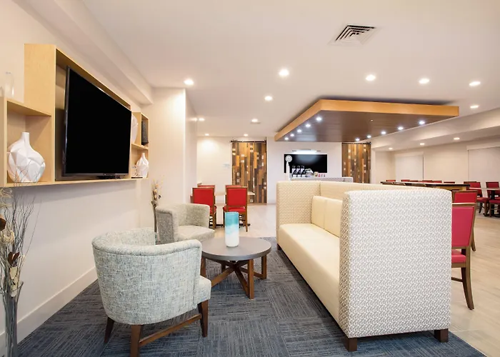 Holiday Inn Express & Suites Ft Collins By Ihg