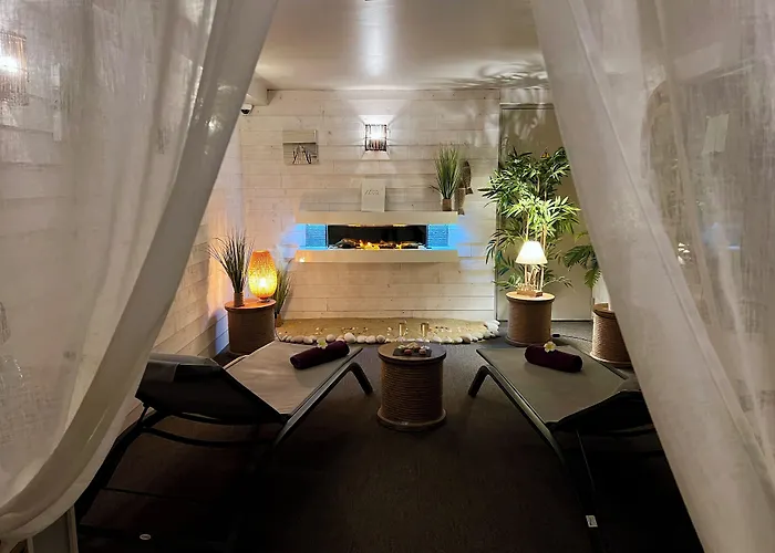 Le Trophee Boutique Hotel Spa- La Loggia Appart'Hotel