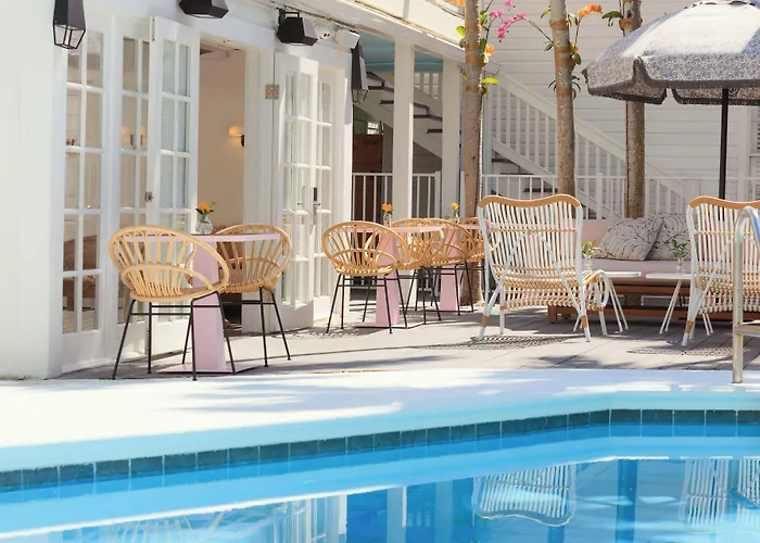 Lighthouse Hotel - Key West Historic Inns
