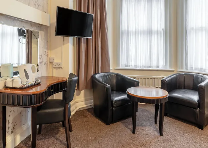 Heathlands Hotel