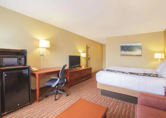 La Quinta By Wyndham Bentonville