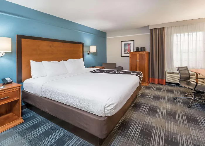 La Quinta Inn By Wyndham San Antonio Brooks City Base