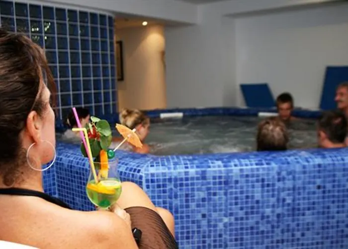 Poseidonia Beach Hotel