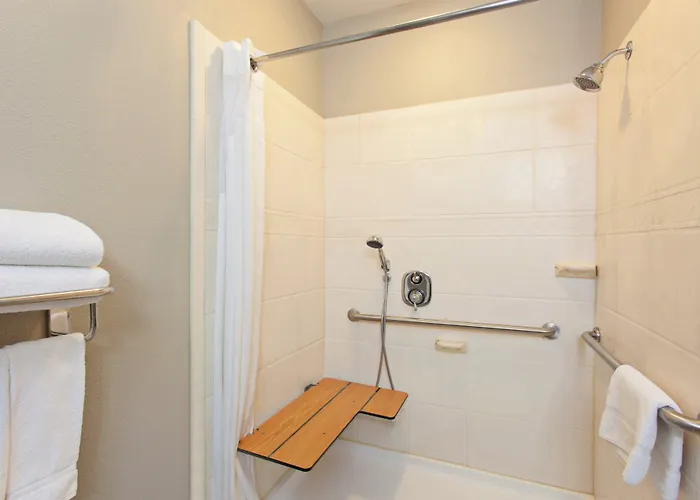 Holiday Inn Express & Suites Wharton By Ihg
