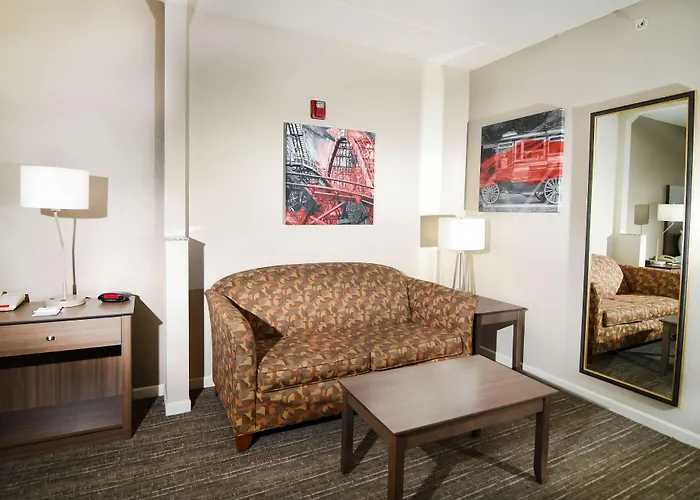 Best Western Plus Sandusky Hotel & Suites