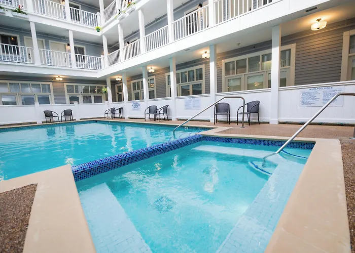Lake View Hotel