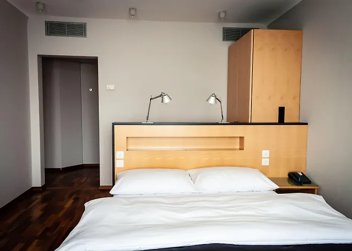 Royal Hotel - Urban Living