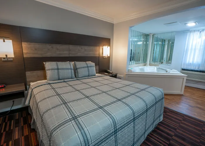 Hyannis Plaza Hotel