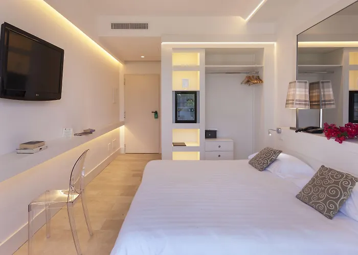 Hotel Alpha