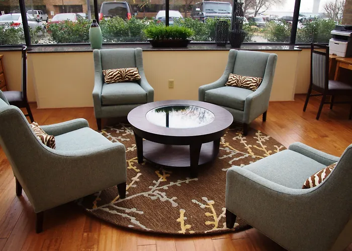 Pear Tree Inn St. Louis Airport