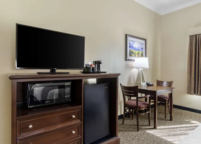 Best Western Plus Grapevine Inn