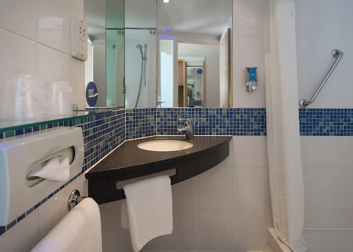 Holiday Inn Express Bedford By Ihg