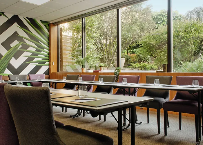 Hotel Chromatics & Restaurant Hill Club By Happyculture