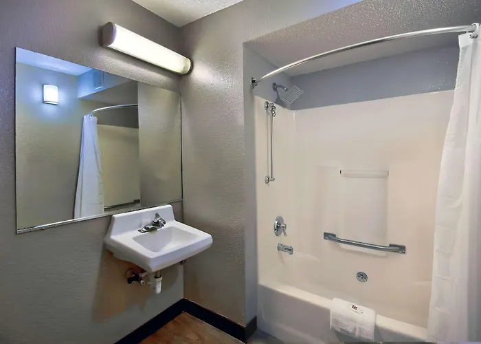 Motel 6-Warren, Mi - Detroit East